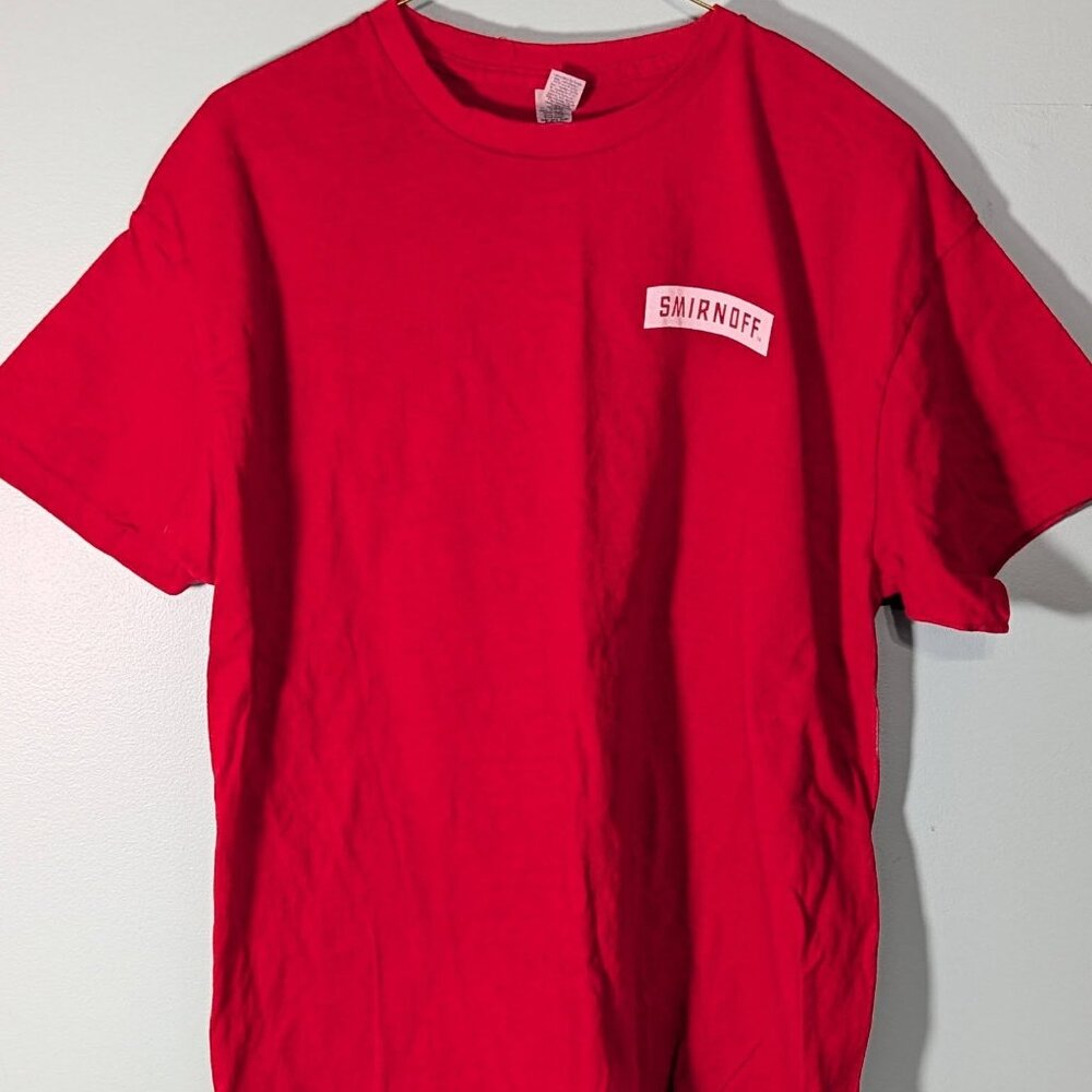 Smirnoff‎ Red T Shirt Gildan Size large 100% Cotton